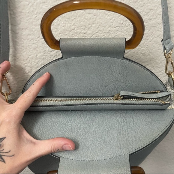 Violet Ray Women's Circle Satchel Handbag - Blue and amber lucite handles - Picture 3 of 8